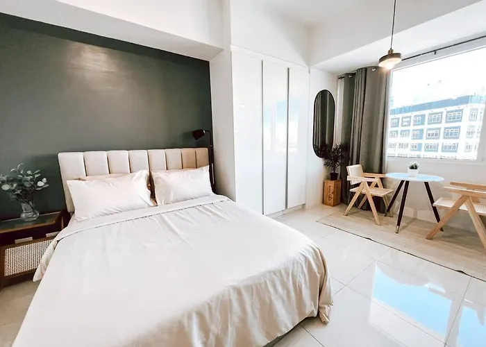New Modern Cozy In Ayala Business Park Cebu