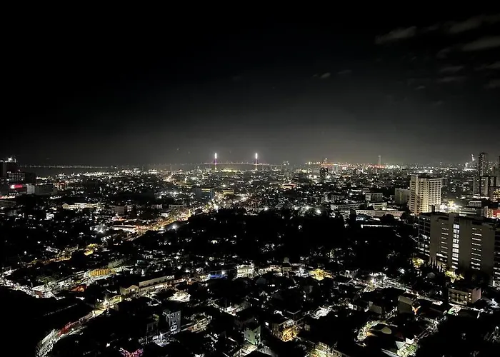 New Modern Cozy In Ayala Business Park *