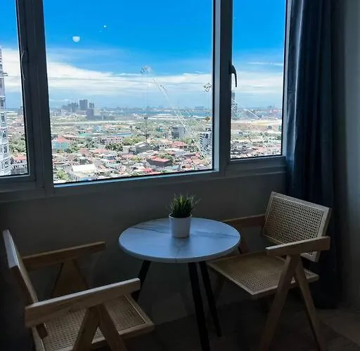 New Modern Cozy In Ayala Business Park Cebu