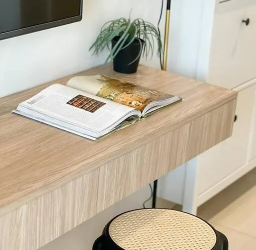 New Modern Cozy In Ayala Business Park