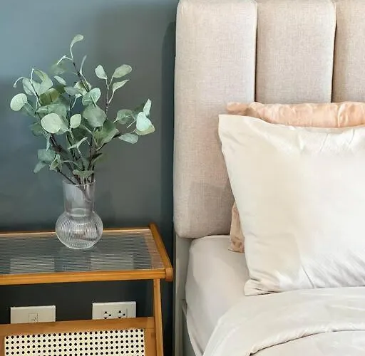 New Modern Cozy In Ayala Business Park Apartament Cebu